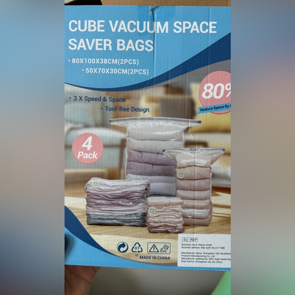 Cube vacuum saver space bags 4units New box 2x 80x100x38CM and 2x 50x60x30CM